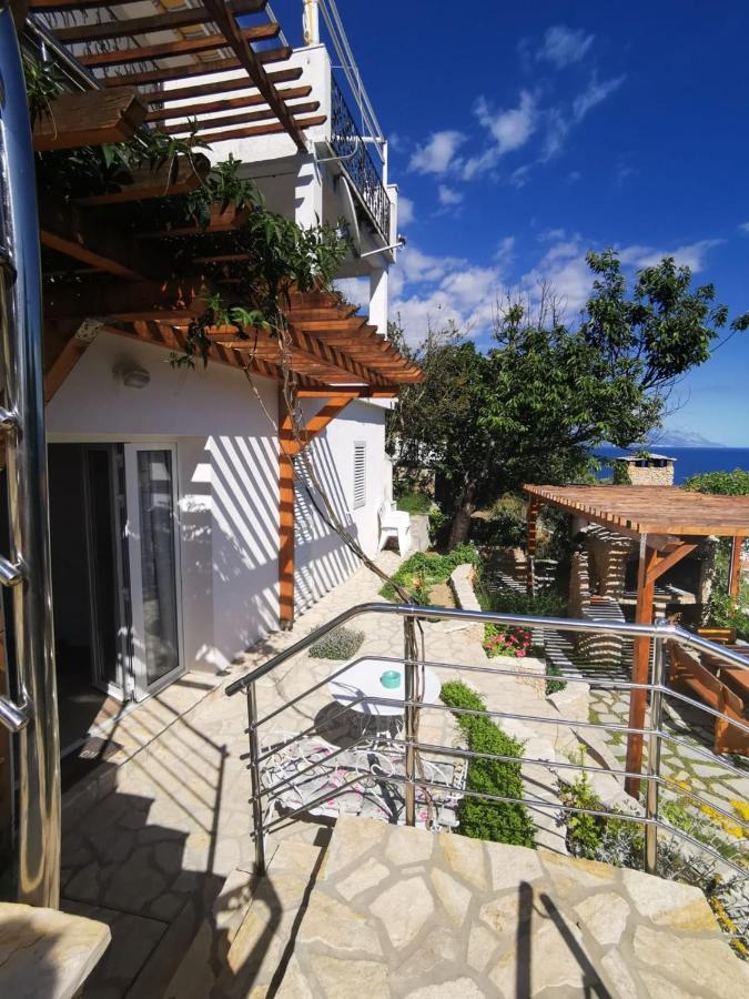 Apartments By The Sea Mimice, Omis - 14230 Exterior photo